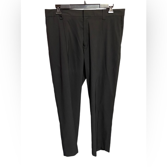 Dri-Fit Tiger Woods Black Straight Leg Pleated Golf / Dress Pant Mens 38x32 - Picture 1 of 3
